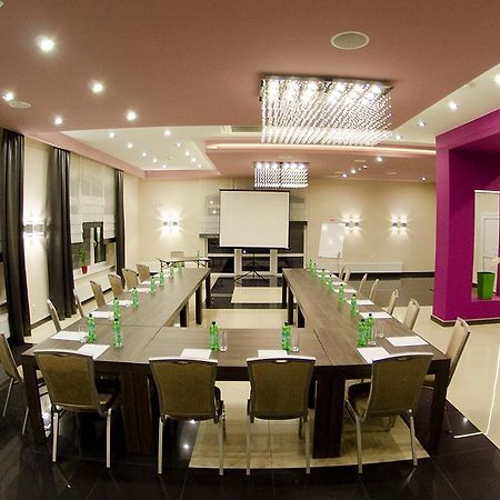 Hotel Podkowa بوتسك المظهر الخارجي الصورة